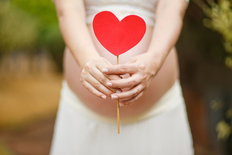 https://www.arie-stomatologia.pl/wp-content/uploads/2021/02/pregnant-woman-1910302_960_720.jpg